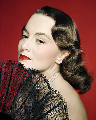 This is an image of Photograph & Poster of Olivia De Havilland 285087