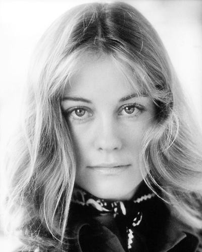 This is an image of Photograph & Poster of Cybill Shepherd 195603