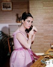 This is an image of Photograph & Poster of Elizabeth Taylor 285303