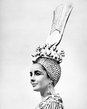 This is an image of Photograph & Poster of Elizabeth Taylor 195555