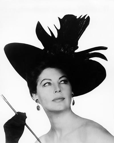 This is an image of Photograph & Poster of Ava Gardner 195755