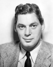 This is an image of Photograph & Poster of Johnny Weissmuller 199338