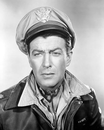 This is an image of Photograph & Poster of Robert Taylor 199236