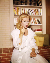 This is an image of Photograph & Poster of Elizabeth Montgomery 290874