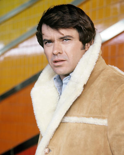 This is an image of Photograph & Poster of Robert Urich 291439