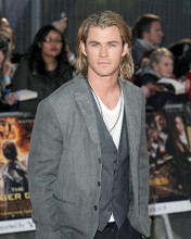 This is an image of Photograph & Poster of Chris Hemsworth 291295