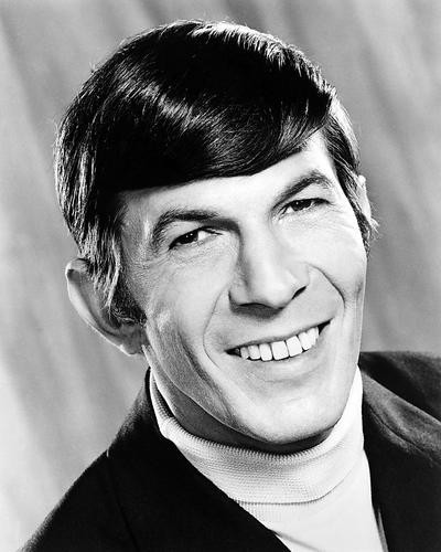 This is an image of Photograph & Poster of Leonard Nimoy 199756