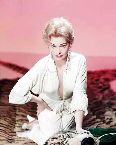 This is an image of Photograph & Poster of Kim Novak 292613