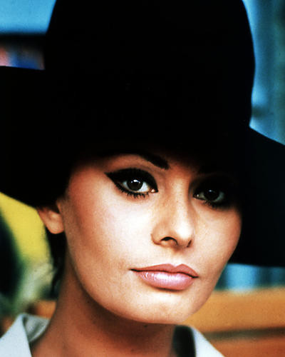 Movie Market - Photograph & Poster of Sophia Loren 292707