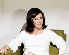 This is an image of Photograph & Poster of Elizabeth Taylor 293213