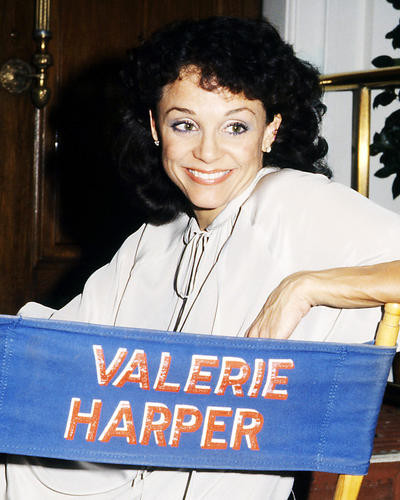 This is an image of Photograph & Poster of Valerie Harper 293324