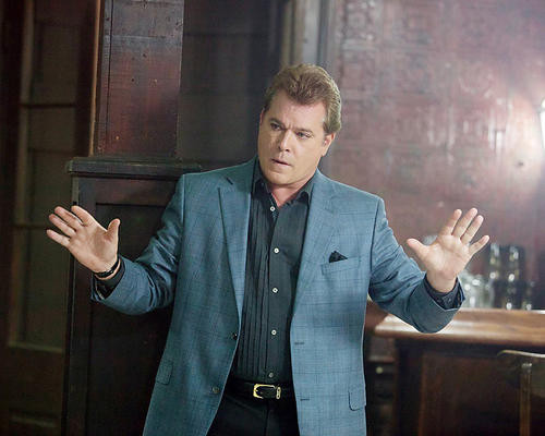 This is an image of Photograph & Poster of Ray Liotta 293042