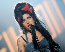 This is an image of Photograph & Poster of Amy Winehouse 293082