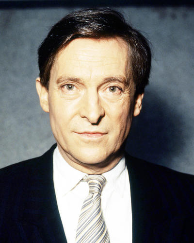 This is an image of Photograph & Poster of Jeremy Brett 293409