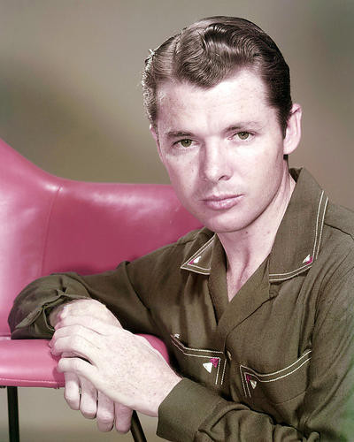 This is an image of Photograph & Poster of Audie Murphy 293552