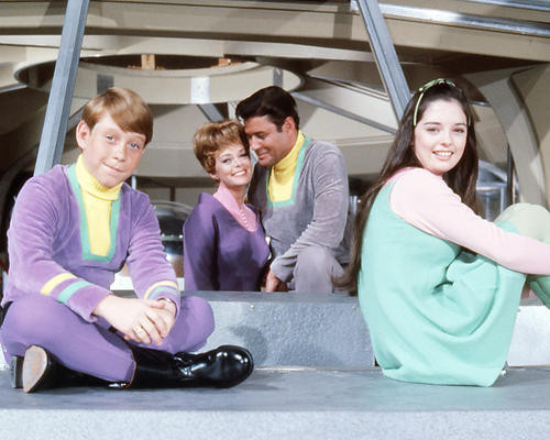 This is an image of Photograph & Poster of Lost in Space 293890