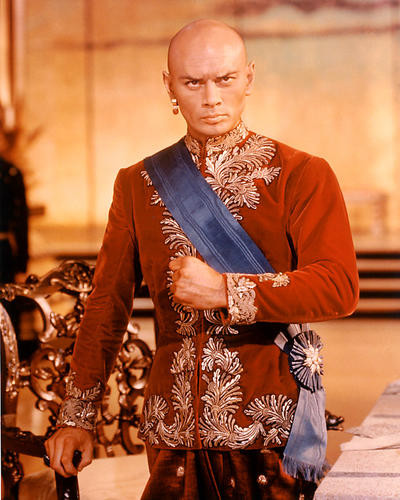 This is an image of Photograph & Poster of Yul Brynner 230943