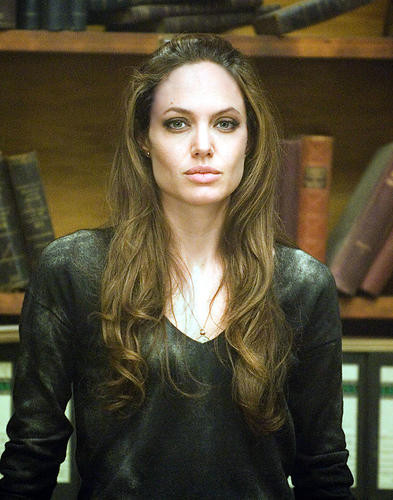 This is an image of Photograph & Poster of Angelina Jolie 280133