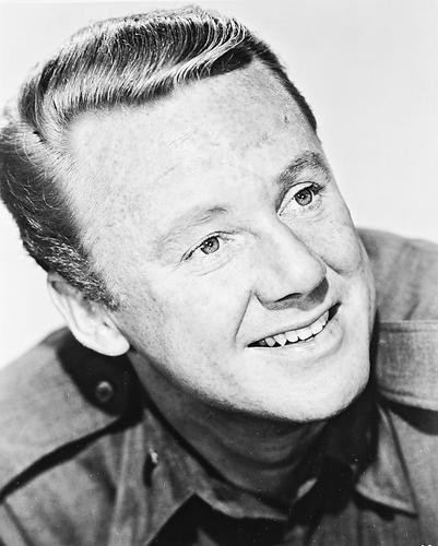 This is an image of Photograph & Poster of Van Johnson 167405