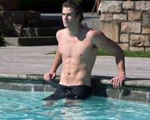 This is an image of Photograph & Poster of Liam Hemsworth 295468