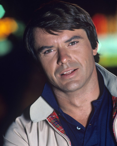 This is an image of Photograph & Poster of Robert Urich 296315