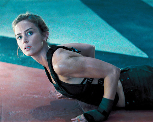 This is an image of Photograph & Poster of Emily Blunt 296157