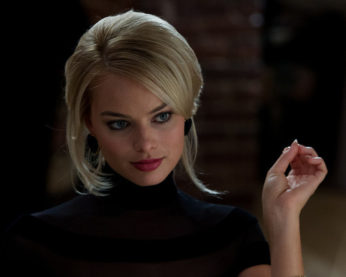 This is an image of Photograph & Poster of Margot Robbie 297930