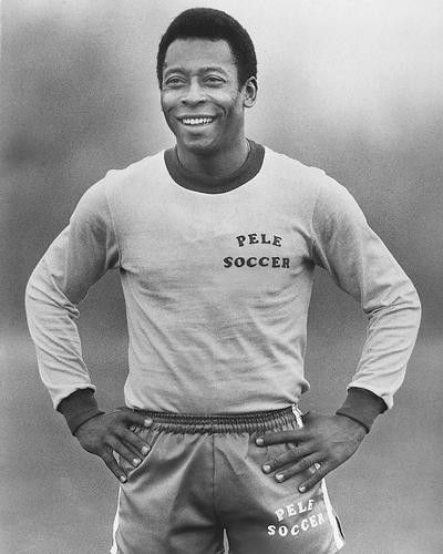 This is an image of Photograph & Poster of Pele 171944