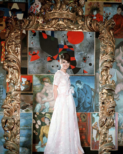 This is an image of Photograph & Poster of Audrey Hepburn 298144