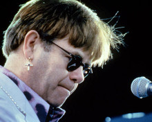 This is an image of Photograph & Poster of Elton John 285587