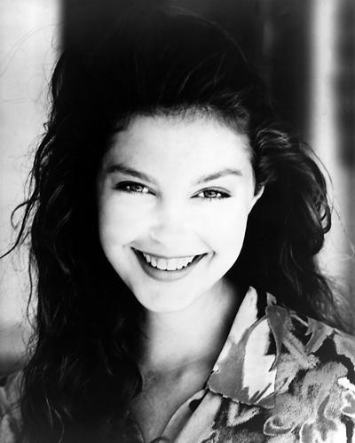 This is an image of Photograph & Poster of Ashley Judd 196455