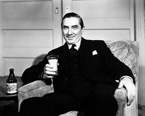 This is an image of Photograph & Poster of Bela Lugosi 195986