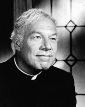 This is an image of Photograph & Poster of George Kennedy 196177