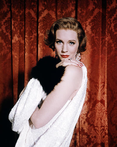 This is an image of Photograph & Poster of Julie Andrews 286497