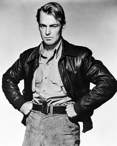 This is an image of Photograph & Poster of Alan Ladd 196048