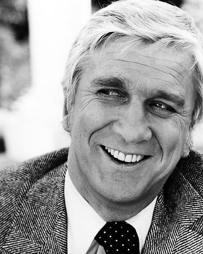 This is an image of Photograph & Poster of Leslie Nielsen 196406