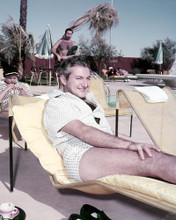 This is an image of Photograph & Poster of Liberace 286934
