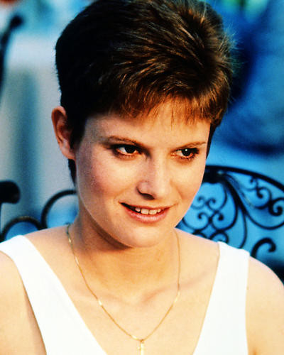 This is an image of Photograph & Poster of Jennifer Jason Leigh 286940