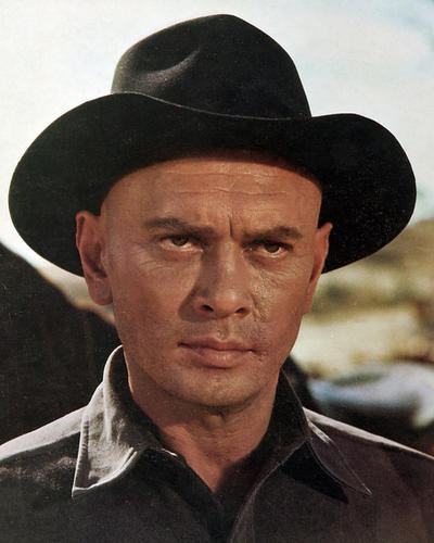This is an image of Photograph & Poster of Yul Brynner 287143