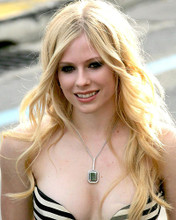 This is an image of Photograph & Poster of Avril Lavigne 287387