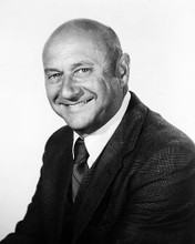 This is an image of Photograph & Poster of Donald Pleasence 196632