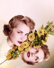 This is an image of Photograph & Poster of Janet Leigh 287275