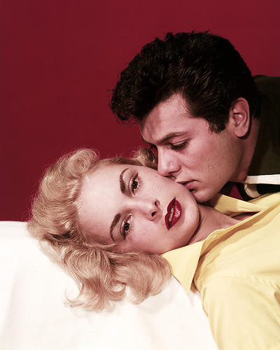 This is an image of Photograph & Poster of Tony Curtis and Janet Leigh 287277