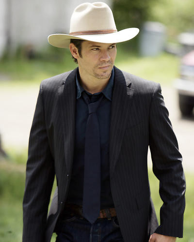 This is an image of Photograph & Poster of Timothy Olyphant 287474