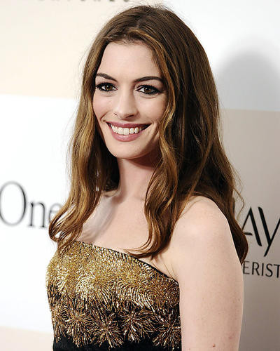 This is an image of Photograph & Poster of Anne Hathaway 287570