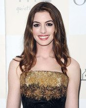 This is an image of Photograph & Poster of Anne Hathaway 287583