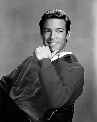 This is an image of Photograph & Poster of Richard Chamberlain 196709
