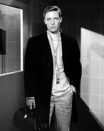 This is an image of Photograph & Poster of Richard Chamberlain 196716