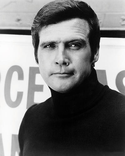 This is an image of Photograph & Poster of Lee Majors 196718