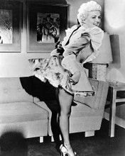 This is an image of Photograph & Poster of Betty Grable 197014